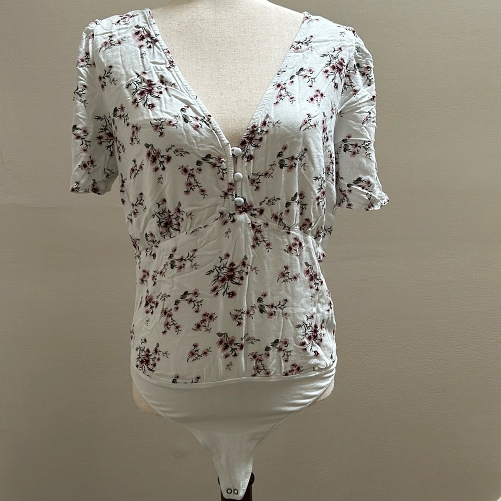 Abercrombie & Fitch floral body suit.